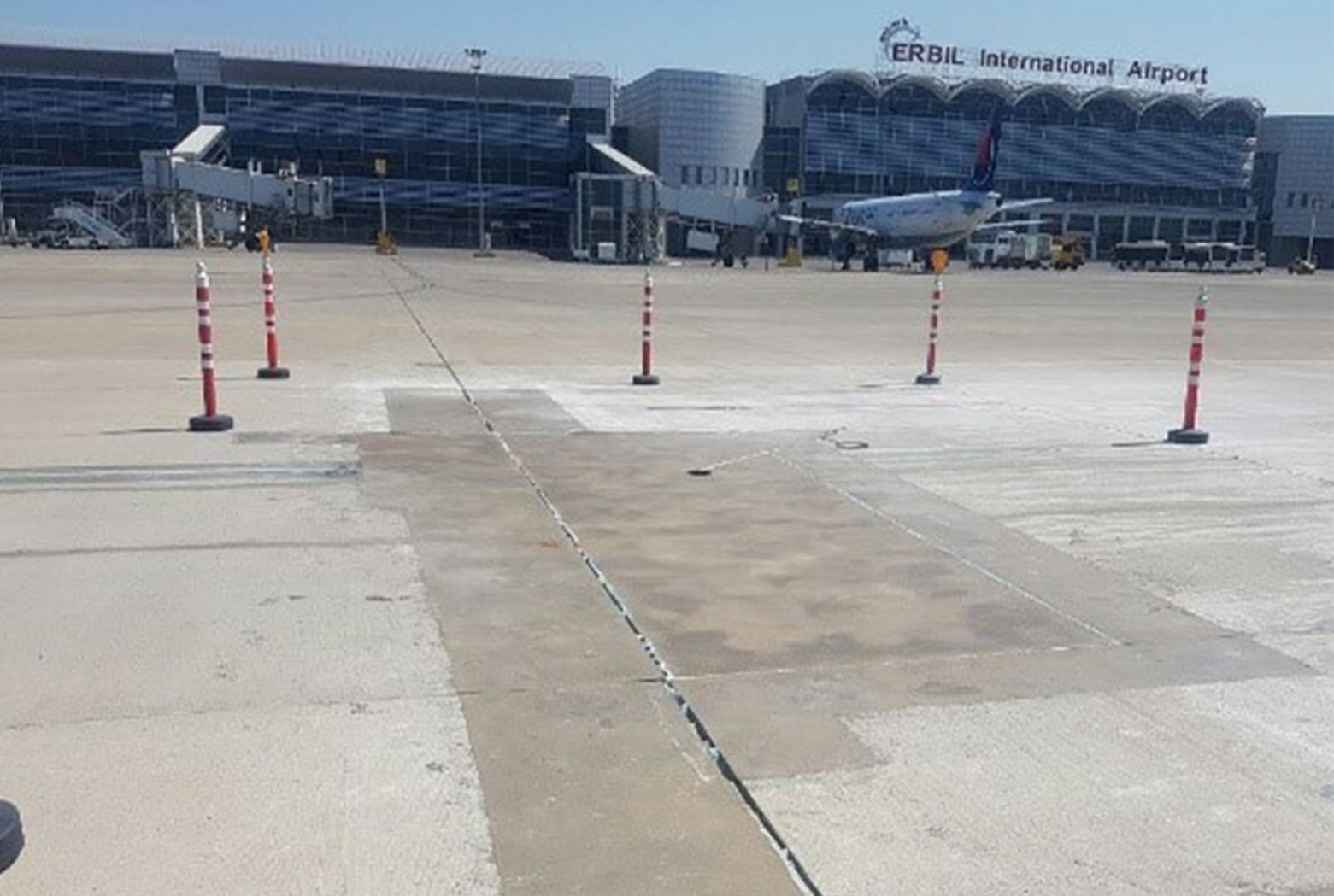 AIRPORT RUNWAY & ROMEO TAXIWAY WORKS